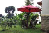 พื้นที่สาธารณะ Villa Sabrina Bumi Ciherang