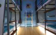 Kamar Tidur 6 Ideal Bed Hostel 