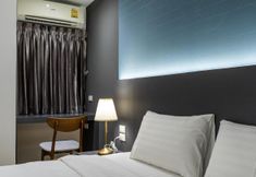 Bedroom 2 Siam Star Hotel