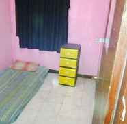 Bilik Tidur 2 Low-cost Backpacker Room near Paris Van Java (ARI)