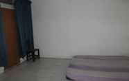 Kamar Tidur 2 Backpacker Room near Trans Studio (GSW)