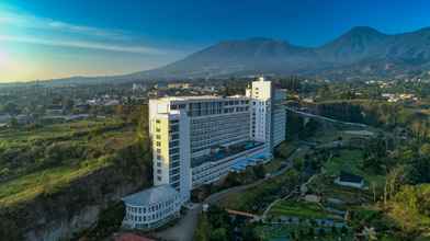 Luar Bangunan 4 Le Eminence Puncak Hotel Convention & Resort