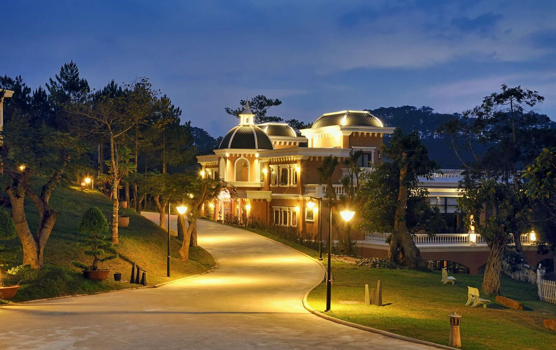 Đà Lạt Edensee Lake Resort & Spa - Khách sạn 5 sao Đà Lạt