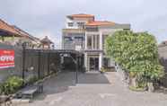 Luar Bangunan 3 OYO 2836 Sekar Sari Residence