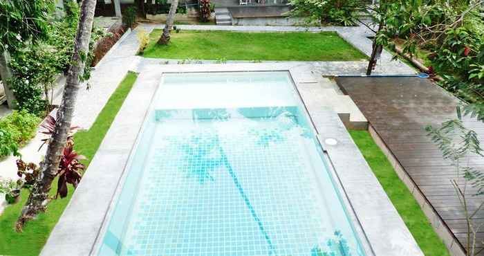 Swimming Pool Glur Hostel