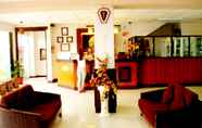 Lobby 5 Soledad Suites