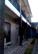 EXTERIOR_BUILDING Penginapan Hello