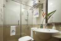 Toilet Kamar Aquamarine Hotel & Travel