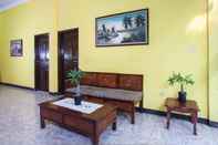 Common Space OYO 1069 Hotel New Rajawali