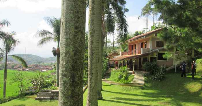 Luar Bangunan Villa Lingga Ciwidey