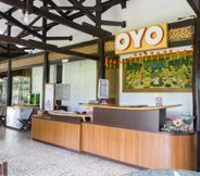 Sảnh chờ 4 OYO 942 Srikandi Hotel