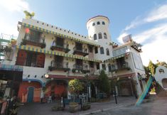 Exterior 2 Florentina Homes Apartment Hotel