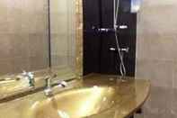 In-room Bathroom UII Boutique Place Sakon Nakhon