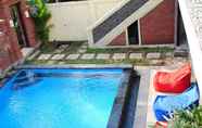 Kolam Renang 4 Dimpil Homestay