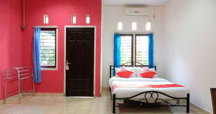 Kamar Tidur OYO 1151 Ww House