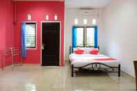 Kamar Tidur OYO 1151 Ww House