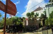 Luar Bangunan 2 Jempiring Guesthouse