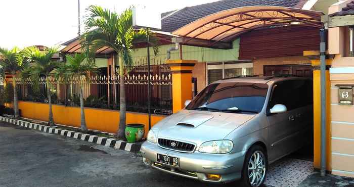 Luar Bangunan Comfort Place at Homestay Kasuari 1