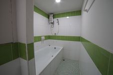 客室内バスルーム Don Muang Airport Hostel