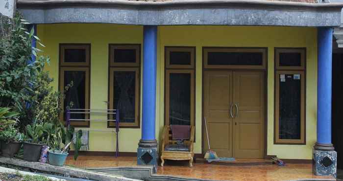 Exterior Rumah Sewa T-Imas Darajat