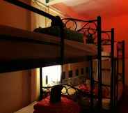 Bedroom 5 Sucasa Port Hostel