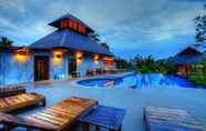 Kolam Renang 5 Chalicha Resort