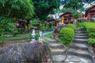 Bên ngoài J.B. Hut Bungalows