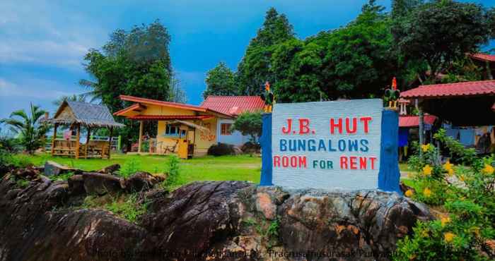 Lobby J.B. Hut Bungalows