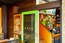 Bar, Cafe and Lounge The Palm Delight Guesthouse