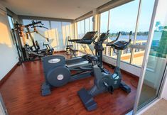 Lain-lain 4 Baan Rim Talay