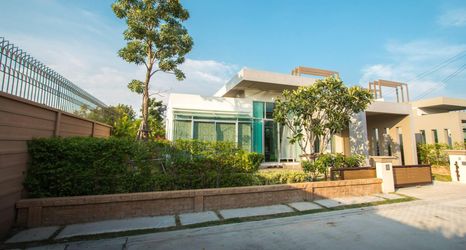 Lain-lain 2 Baan Rim Talay