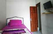 Bedroom 5 Simple Room Syariah near UMS at Wisma Brilian 1
