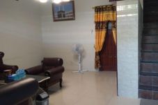 Lobby Simple Room Syariah near UMS at Wisma Brilian 1