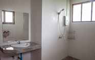 In-room Bathroom 6 Borhin Resort