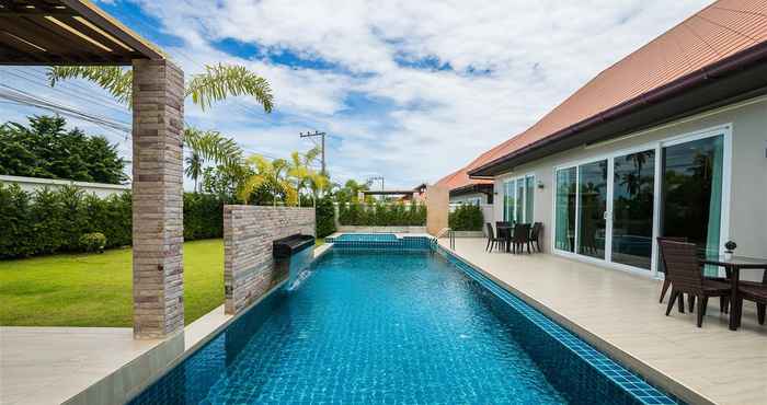 Kolam Renang The Ville Jomtien Pool Villa