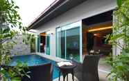 Kolam Renang 3 The Ville Jomtien Pool Villa