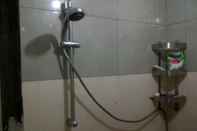 Toilet Kamar Bougenville Homestay