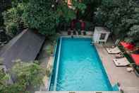 Swimming Pool Zantiis Ndol Villas