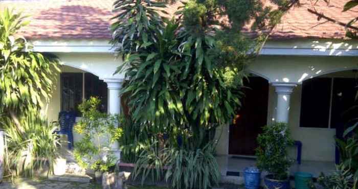 Lobi Cemara Homestay