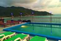 สระว่ายน้ำ Chang Phueak Phangan Resort