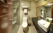 Phòng tắm bên trong 5 Golden Sun Hotel Danang