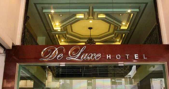 ภายนอกอาคาร De Luxe Hotel