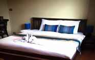 Kamar Tidur 5 Sunshine Coast Inn