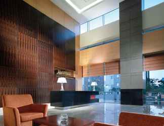 Lobby 2 The Mayflower, Jakarta - Marriott Executive Apartments 