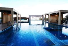 สระว่ายน้ำ 2 The Contrast i Hotel Rayong