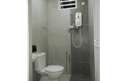 Toilet Kamar 7 Leaf Guest House