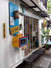 Bangunan 4 Think & Retro Cafe Lipa Noi