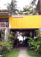 EXTERIOR_BUILDING Think & Retro Cafe Lipa Noi