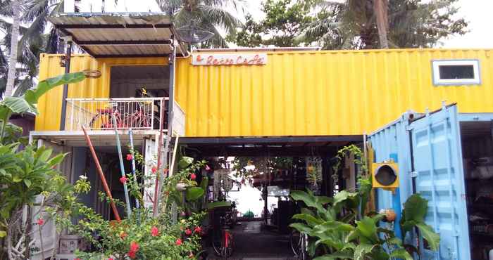 Bangunan Think & Retro Cafe Lipa Noi