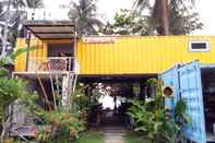 Bangunan Think & Retro Cafe Lipa Noi